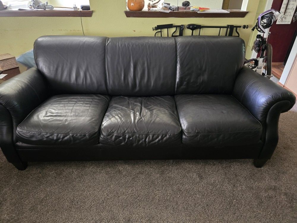 2 Piece Black Leather Couch & Loveseat
