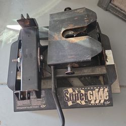 Super glide 5th wheel hitch