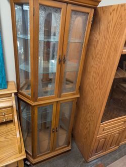 Glass Display Shelf With Etched Glass 