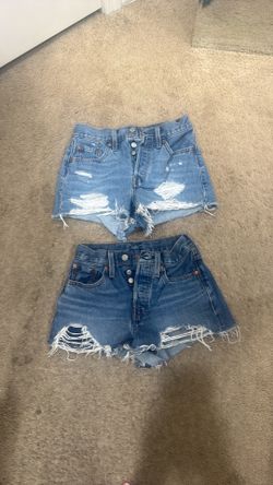 Levi’s 501 shorts 24W