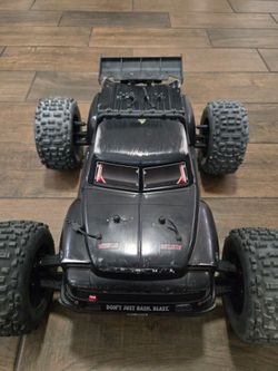 Arrma Notorious 6S RC Truck