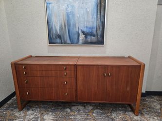 Mid-Century Modern Walnut Credenza with Drawers