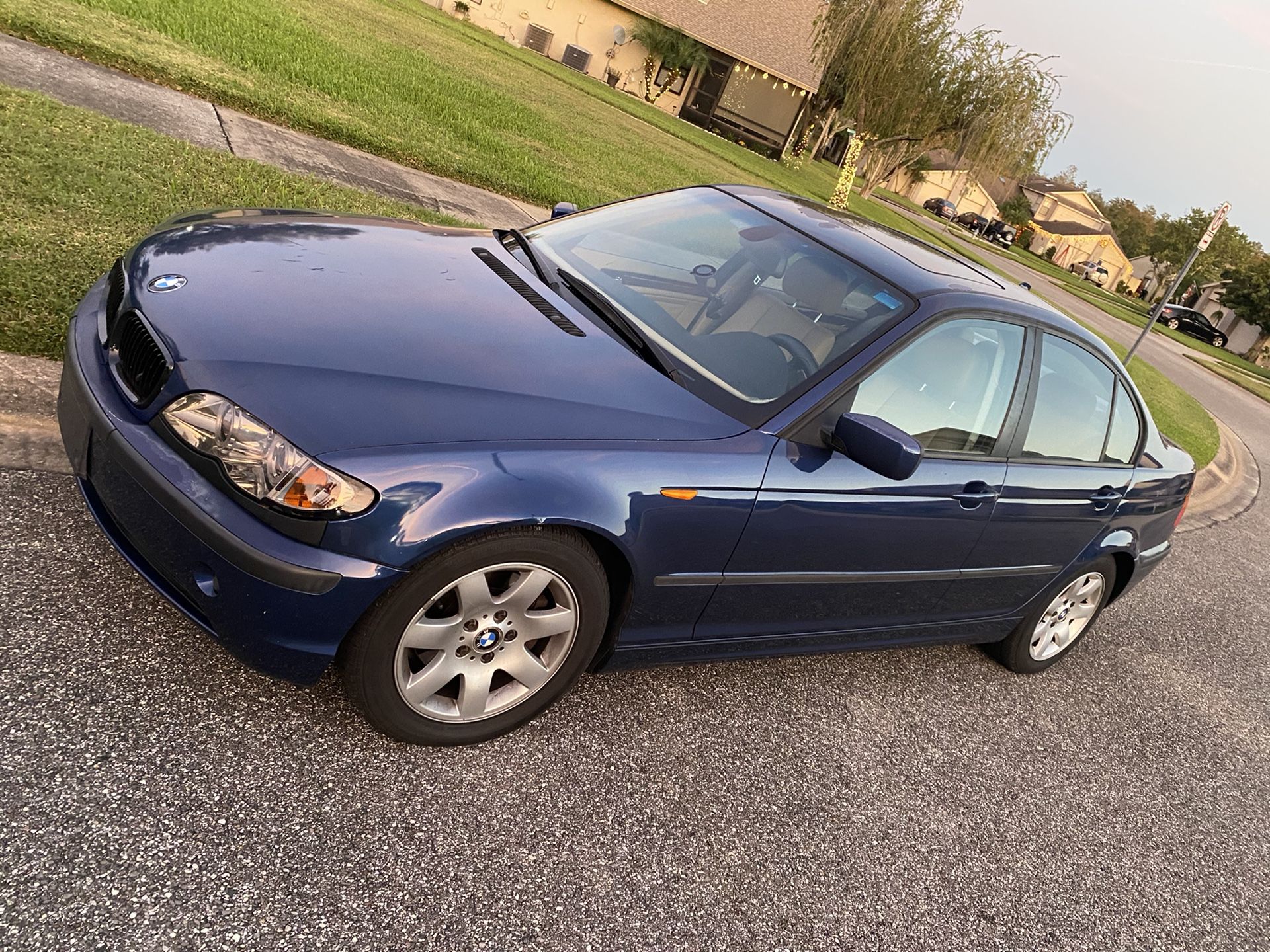 2005 BMW 325i