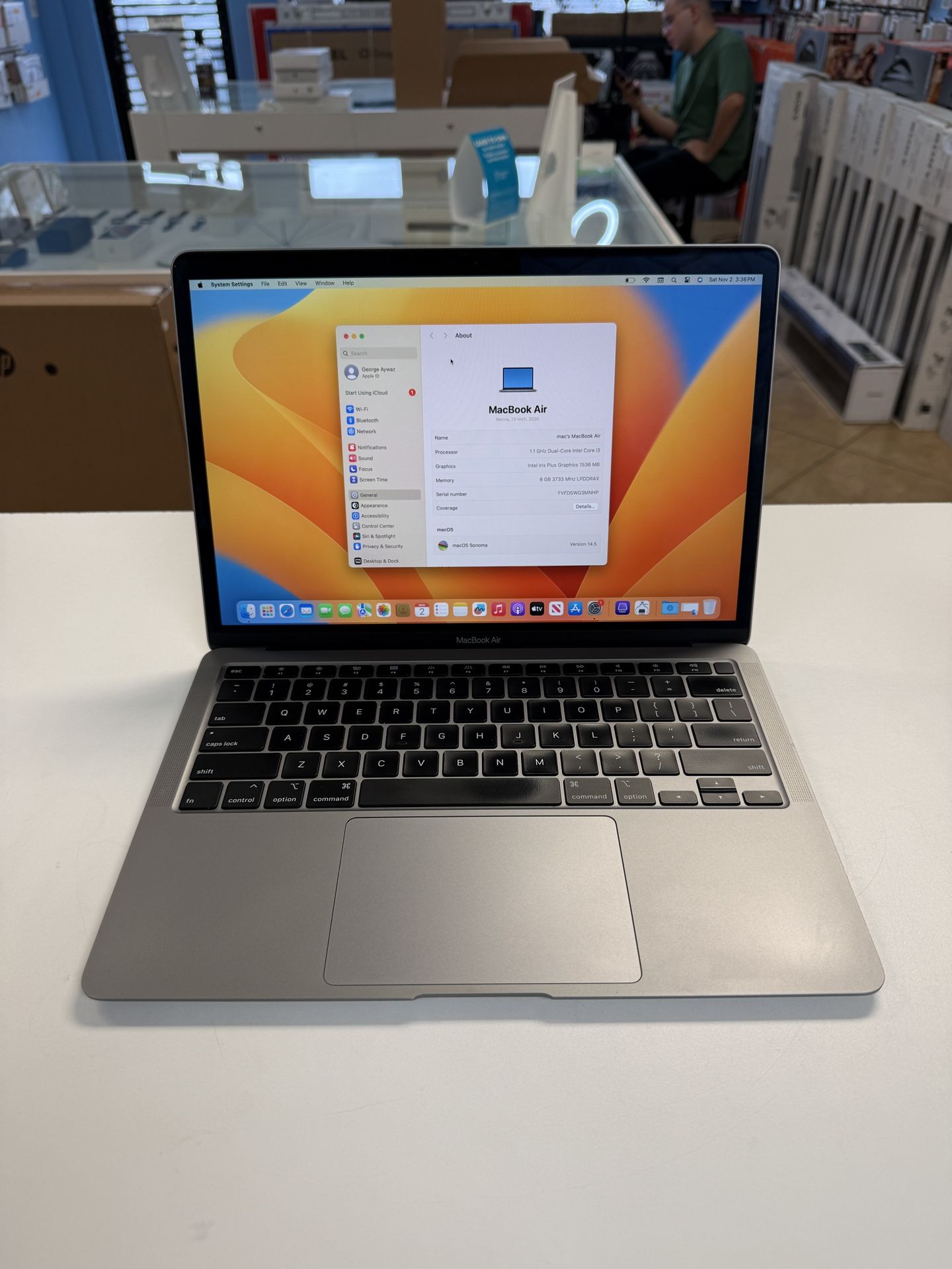 Macbook Air 2020 13inch 8/256ssd like New