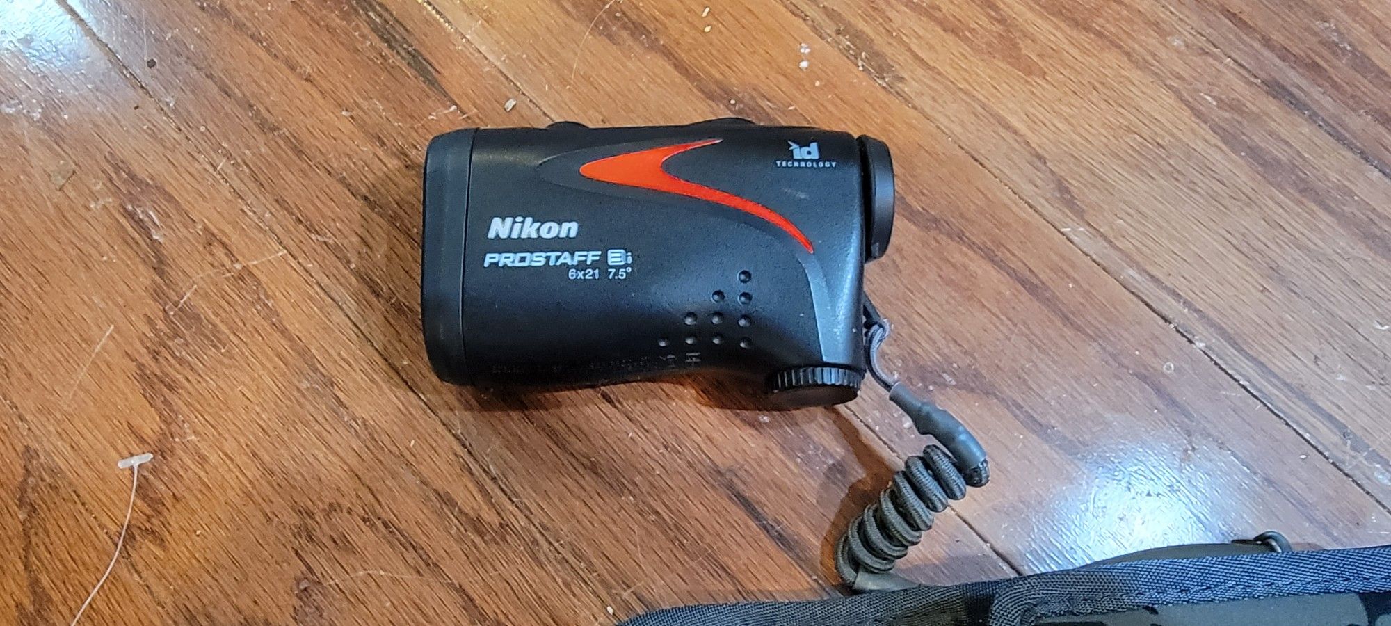 Nikon Prostaff 3i Rangefinder with Kuiu Case