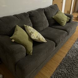 Convertible Queen Size Sleeper Sofa – Comfort & Style in One!