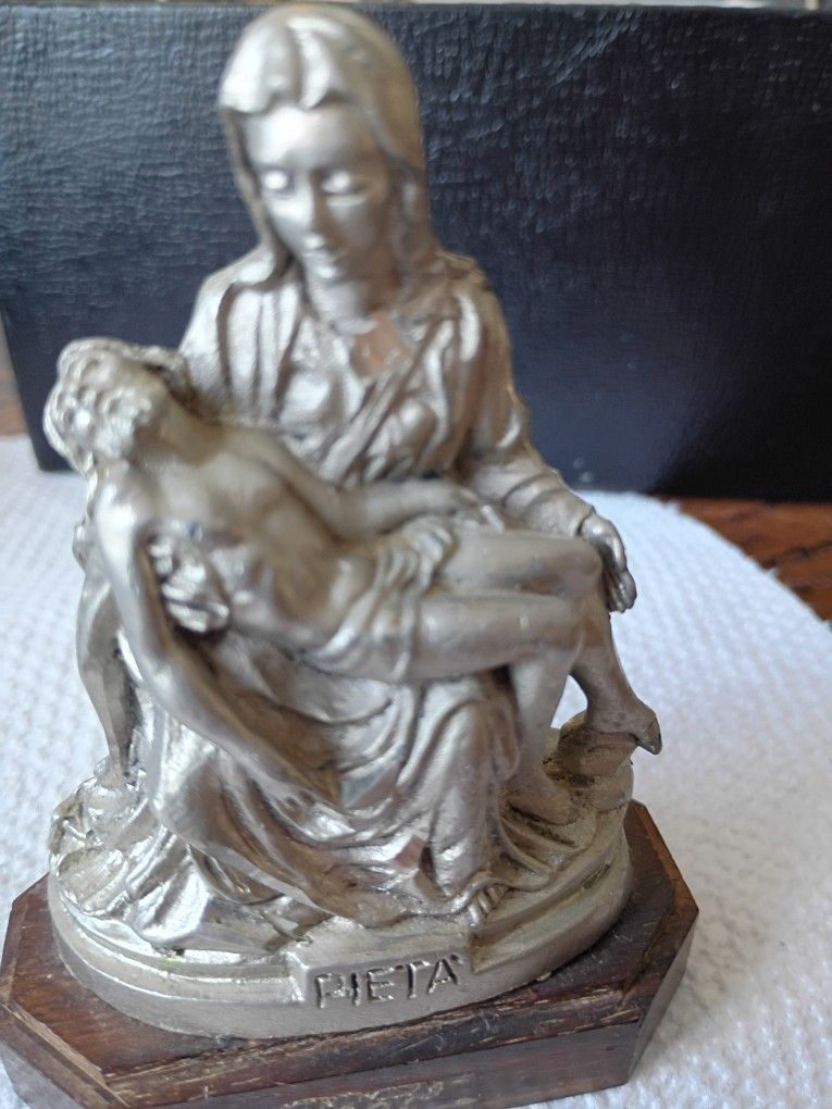  Pieta Status Made In Italy Peltro Wooden Base