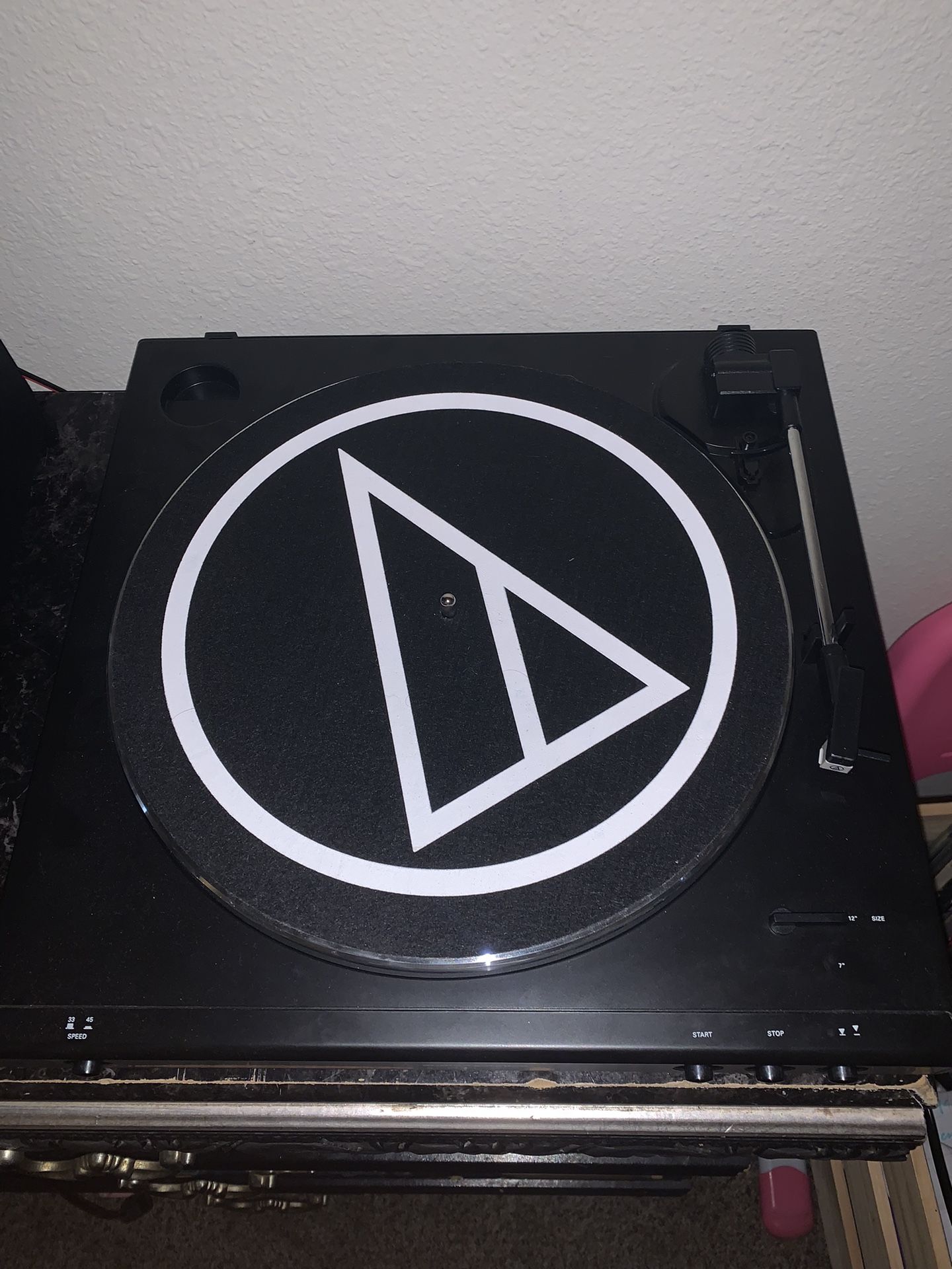 Audio Technica Turntable And Speakers