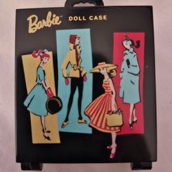 Hallmark Keepsake Ornaments Barbie Collectibles
Vintage 
 in 1999
Contains 2 ornaments,  the Barbie doll case and Barbie herself 