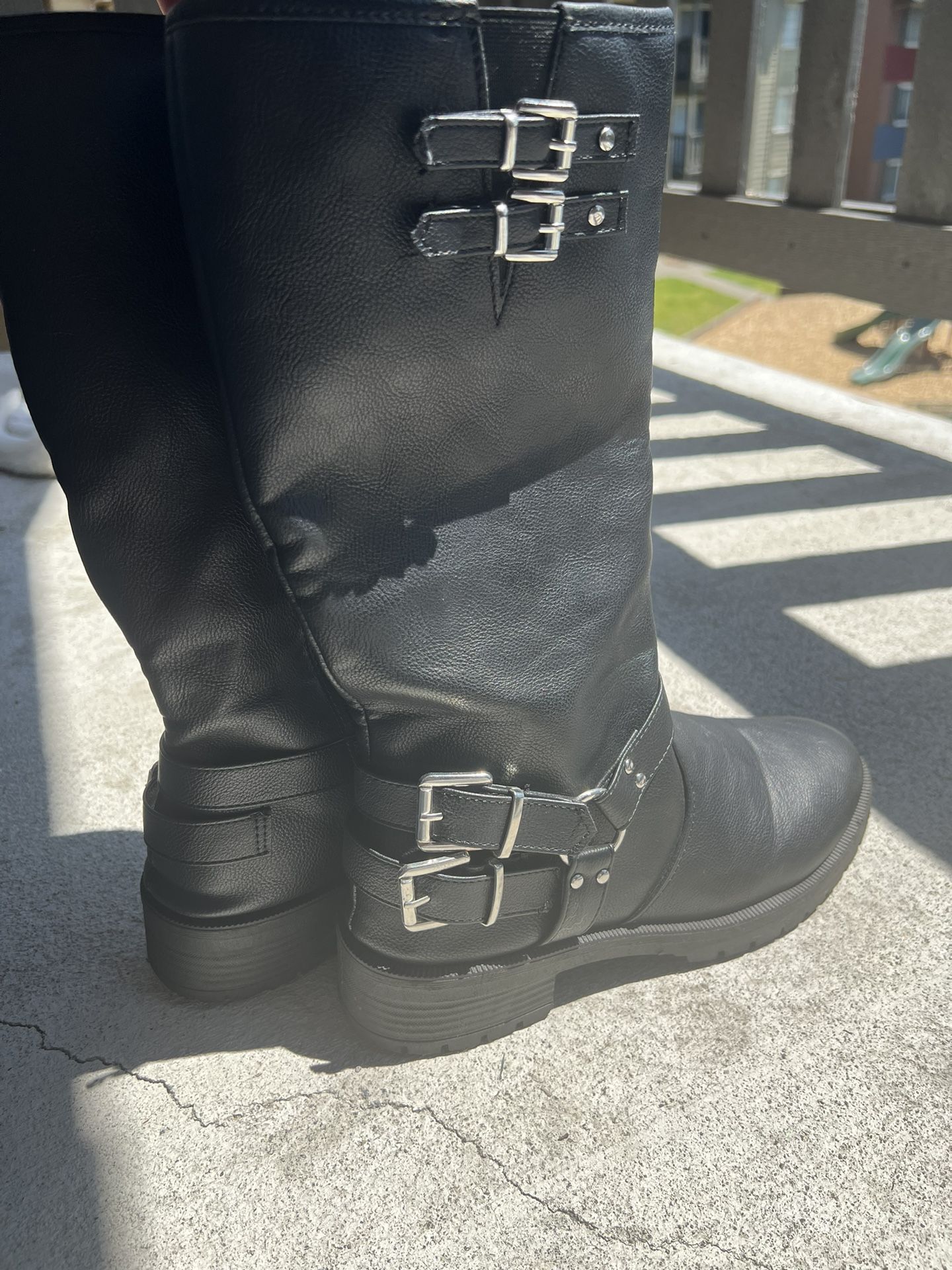 Black Boots