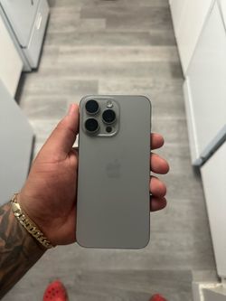 iPhone 15 Pro Max [256 GB] Unlocked