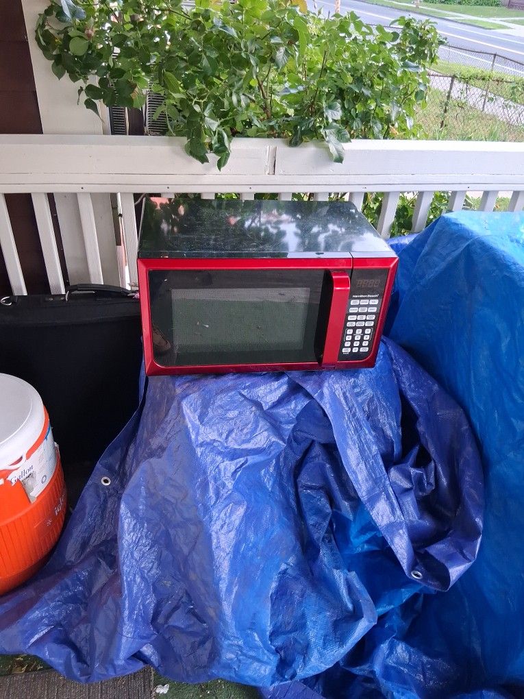 HAMILTON BEACH MICROWAVE