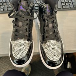 CUSTOMIZED AIR JORDAN 1s