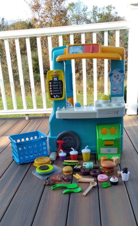 Fisher-Price Fun Food Truck Electronic Toddler Activity Center