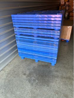 Plastic pallets