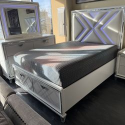 Queen Bed Room Set On Sale( Queen Bed Frame, Dresser, Mirror. 1 N/S On Sale