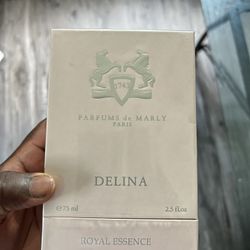 Delina La Rosee- Parfum de Marly Paris 
