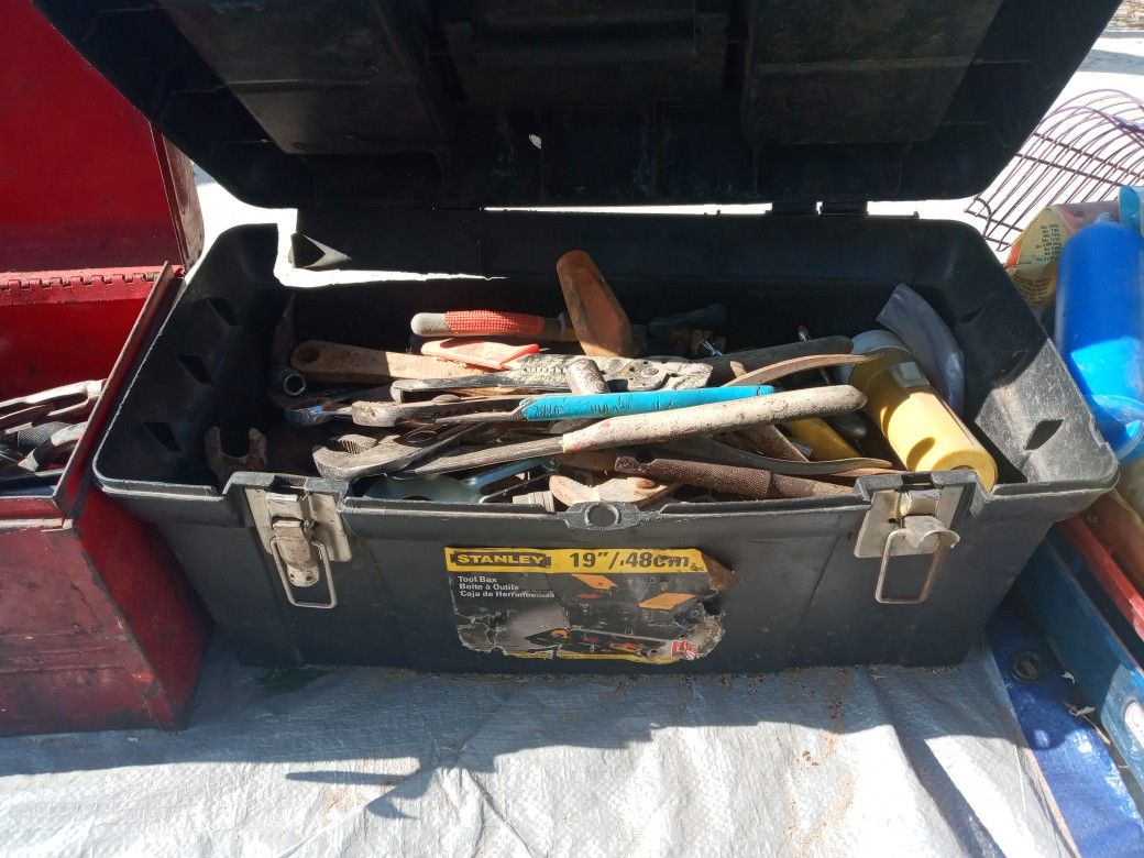 Tools Hand Multiple Hand Tools Over 100 Pieces And 3 Tool Boxes !! MUST TAKE ALL WILL NOT SEPARATE !!