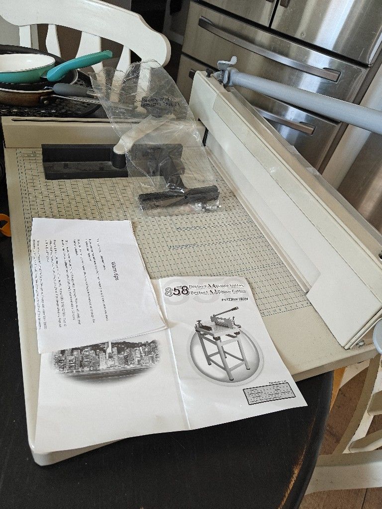 858 Paper Cutter