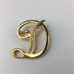 LETTER D GOLD TONE BROOCH 