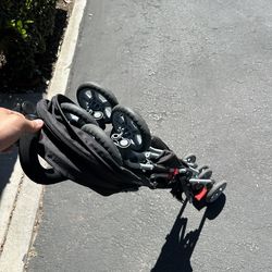 Kolcraft Lightweight Umbrella Stroller – Compact Fold, Travel Ready