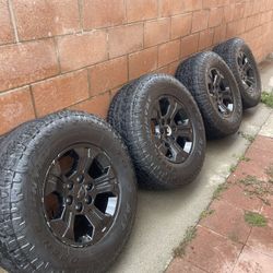 Chevy Rims Comes How You See In Pics 