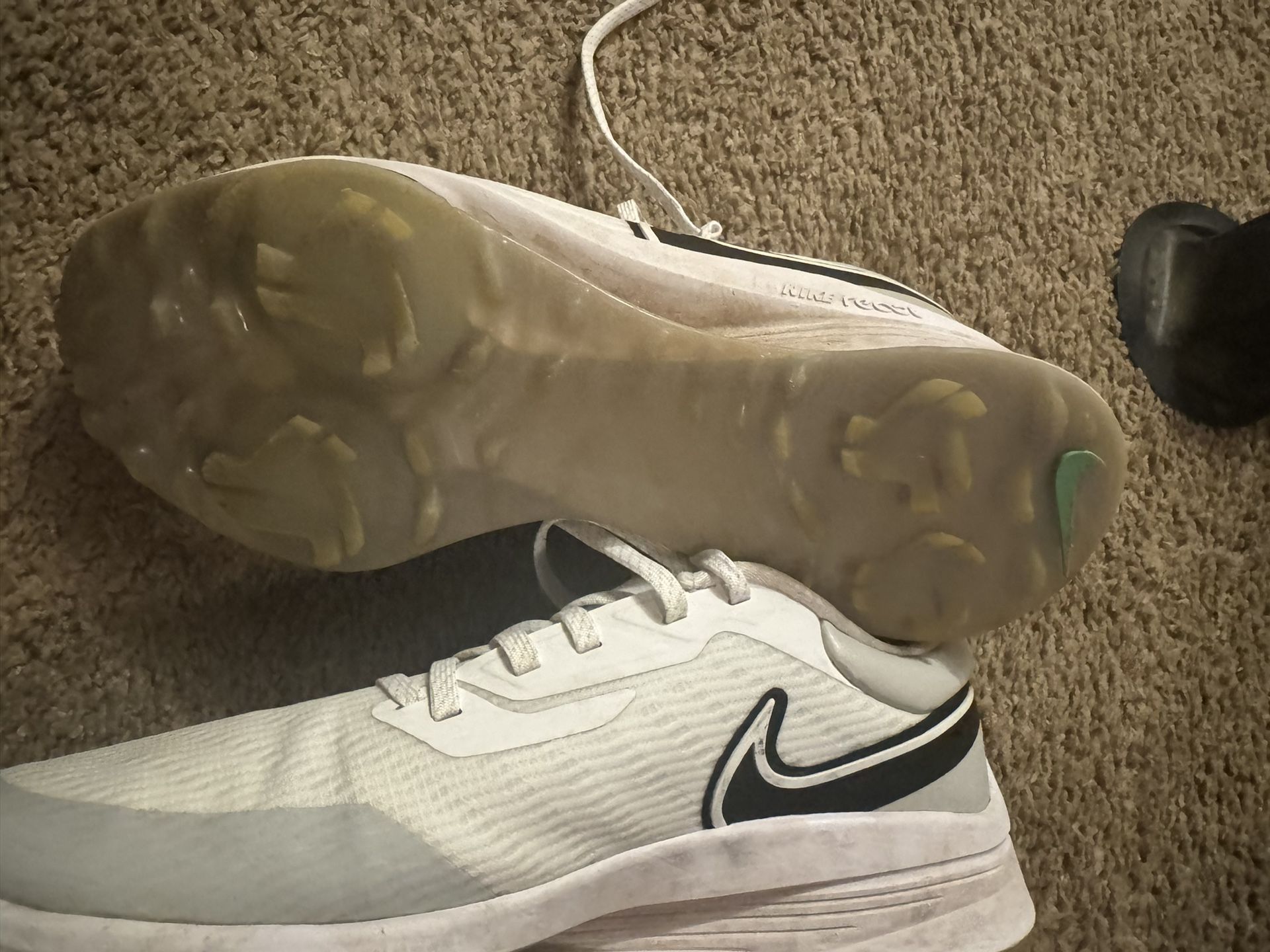 Used Nike Size 10 Golf Shoes