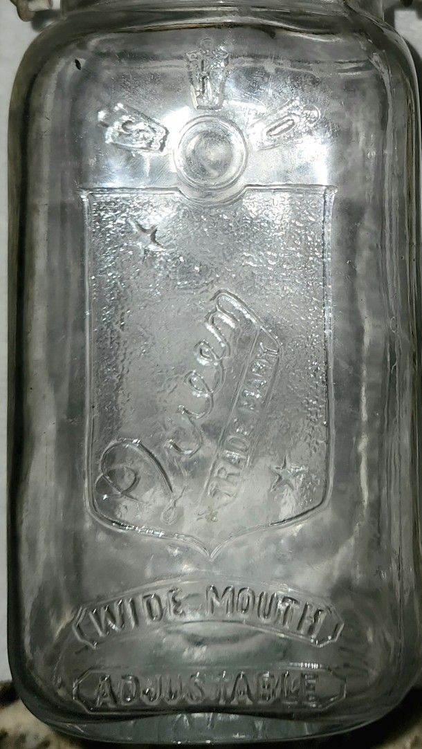 Queen trademark adjustable wide mouth jar