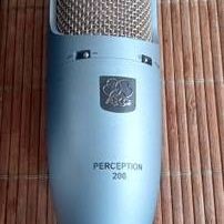 AKG Perception 200 Condenser Microphone with Shock mount,cable+Hard Case