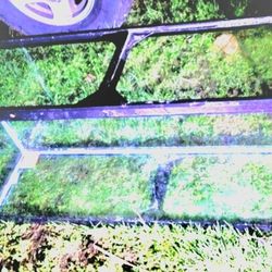 50 Gallon Aquarium, What Else Can I Say.
48" Long, 12" Wide, 20" Tall.