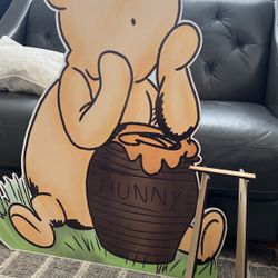 Classic Winnie the Pooh Stand