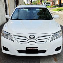 2011 TOYOTA CAMRY 