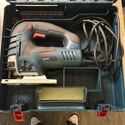 Bosch Jig Saw (JS470E) LOOKS NEW!!