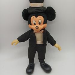 Vintage 70s /80s applause stuffed mickey mouse plush doll. Rubber face.