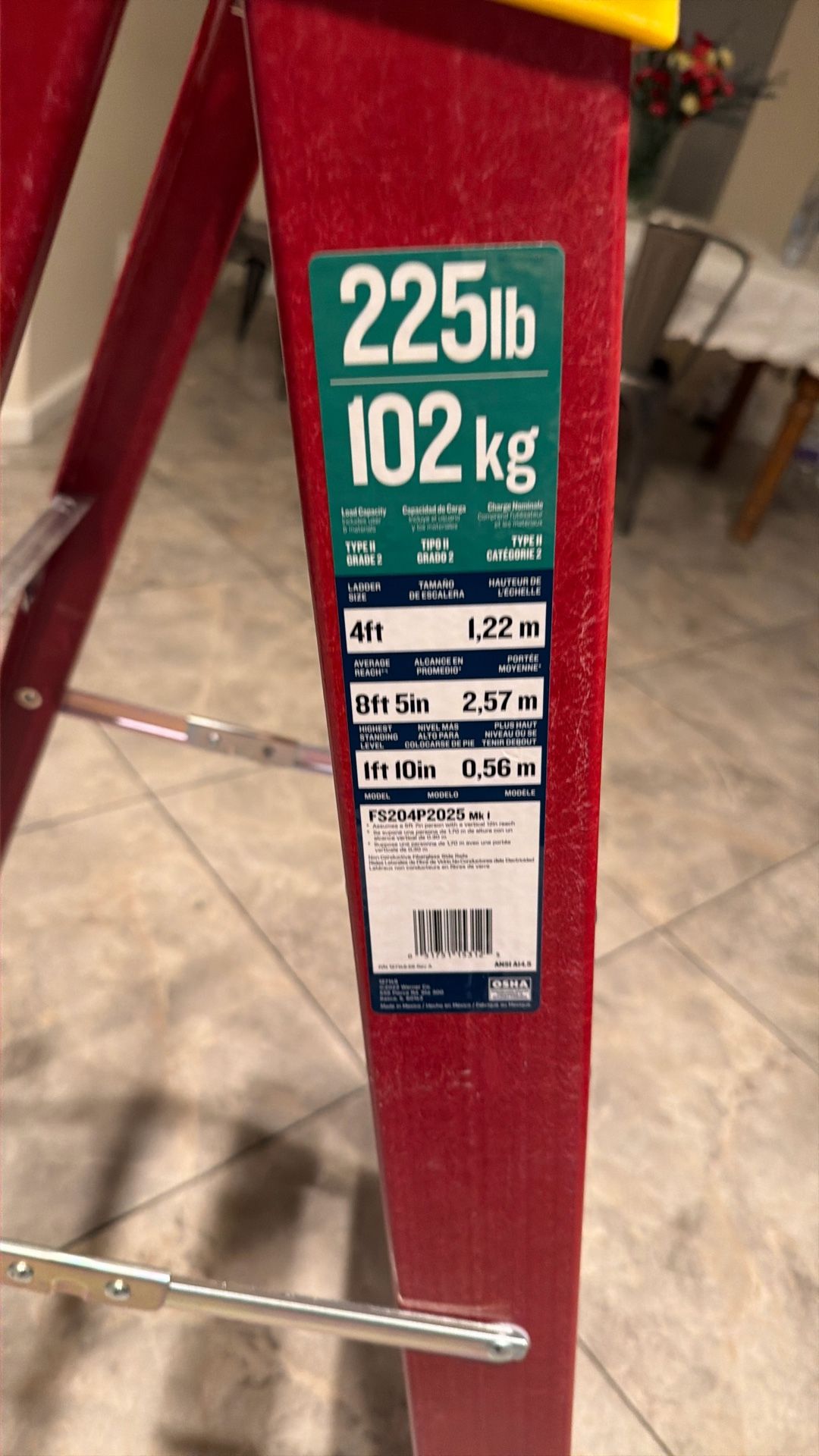 Werner 4 Ft. Fiberglass Step Ladder with 250 Lb. Load Capacity 8ft Reach