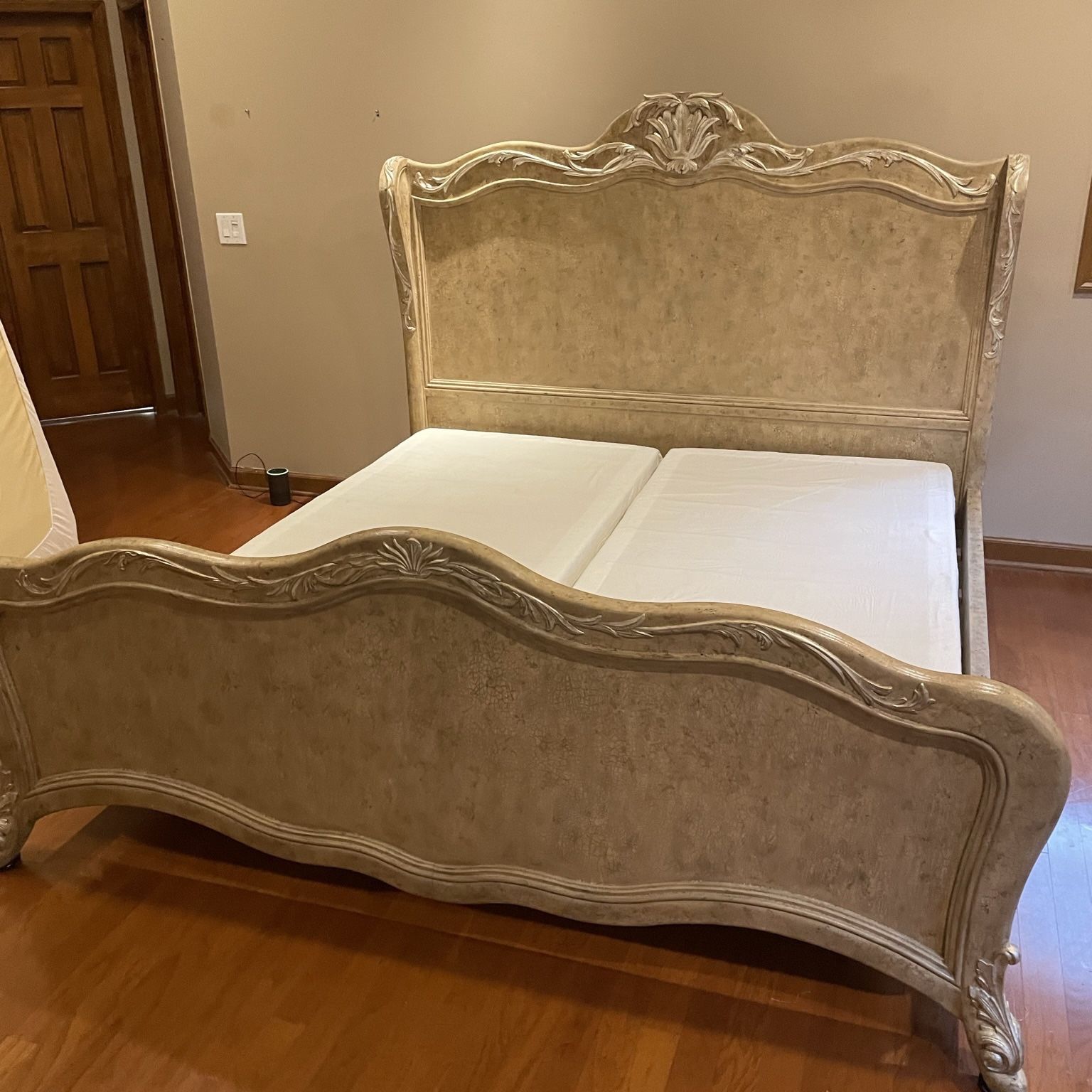 King Bed Frame (Delivery Service Available)