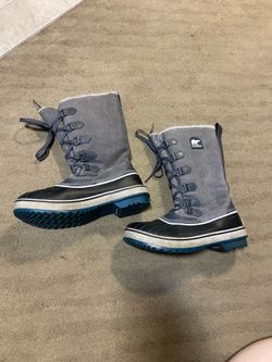 Used women’s Sorel winter boots size 8
