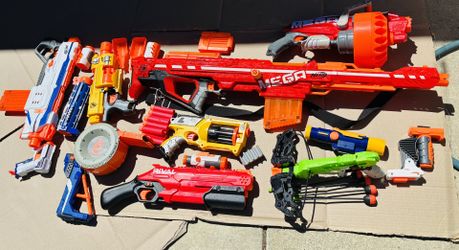 LOT Of NERF GUNS