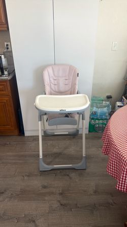 Baby feeding chair