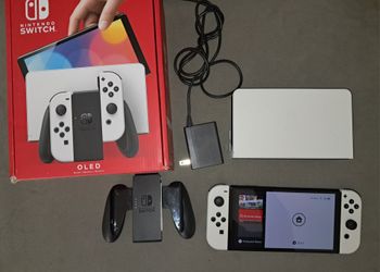 Nintendo Switch OLED White with Box