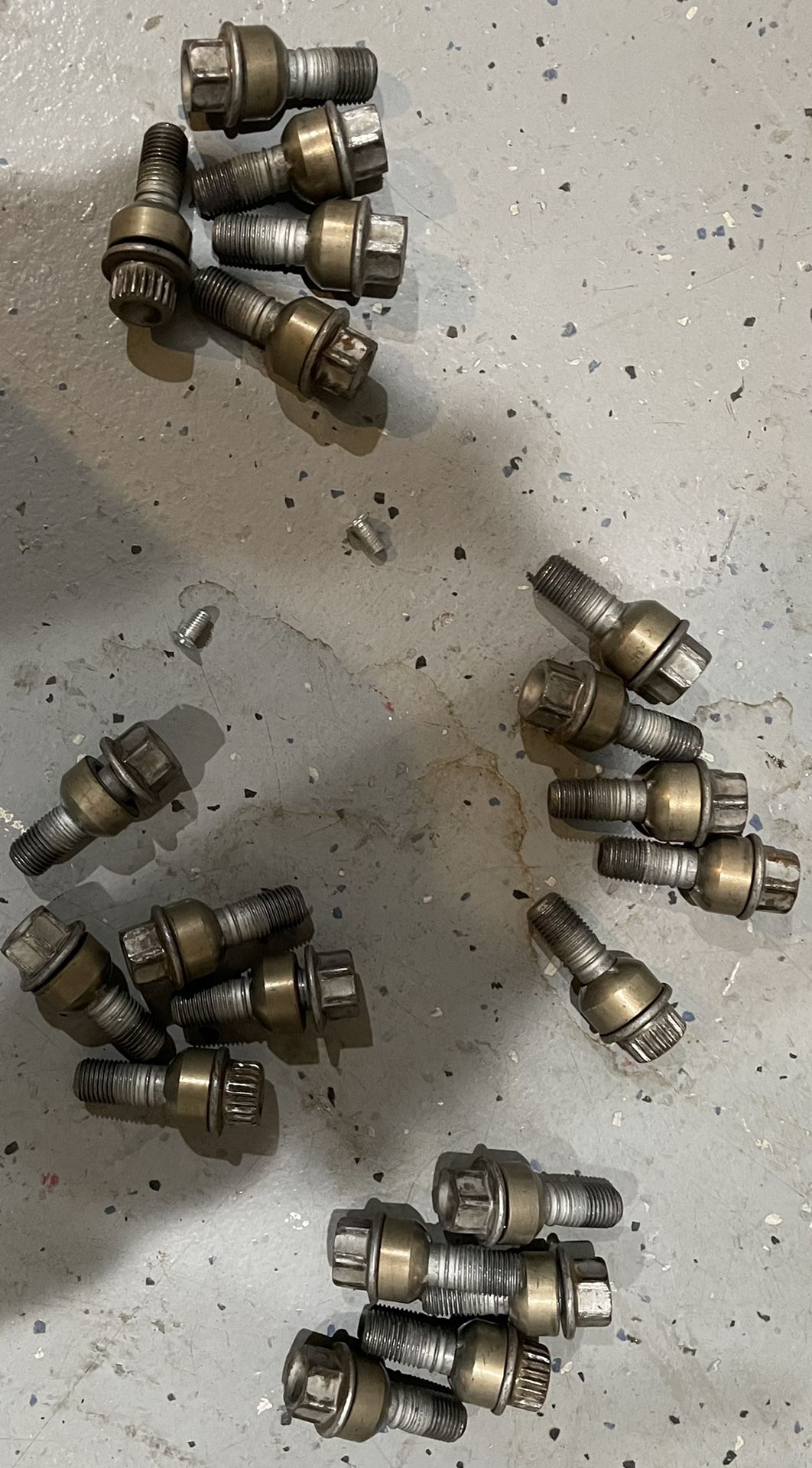 Porsche stock rim bolts