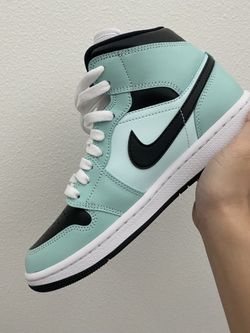 Air Jordan 1 Mid Aqua Blue Tint : Women's 8.5 / Men 7 for Sale in