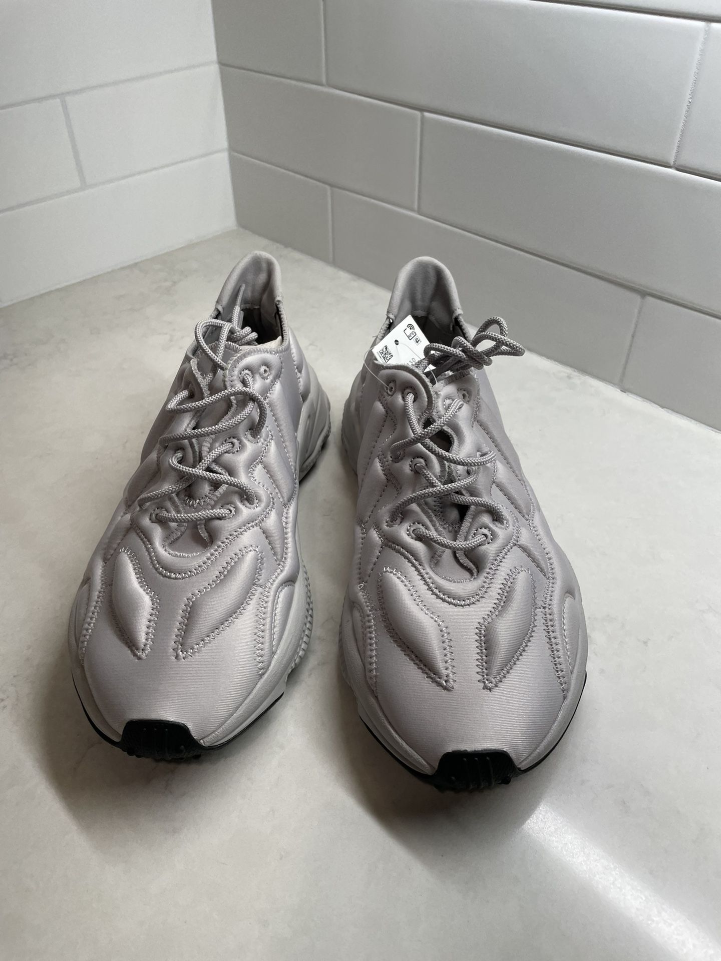 Adidas Ozweego 3D, Size 8, Silver