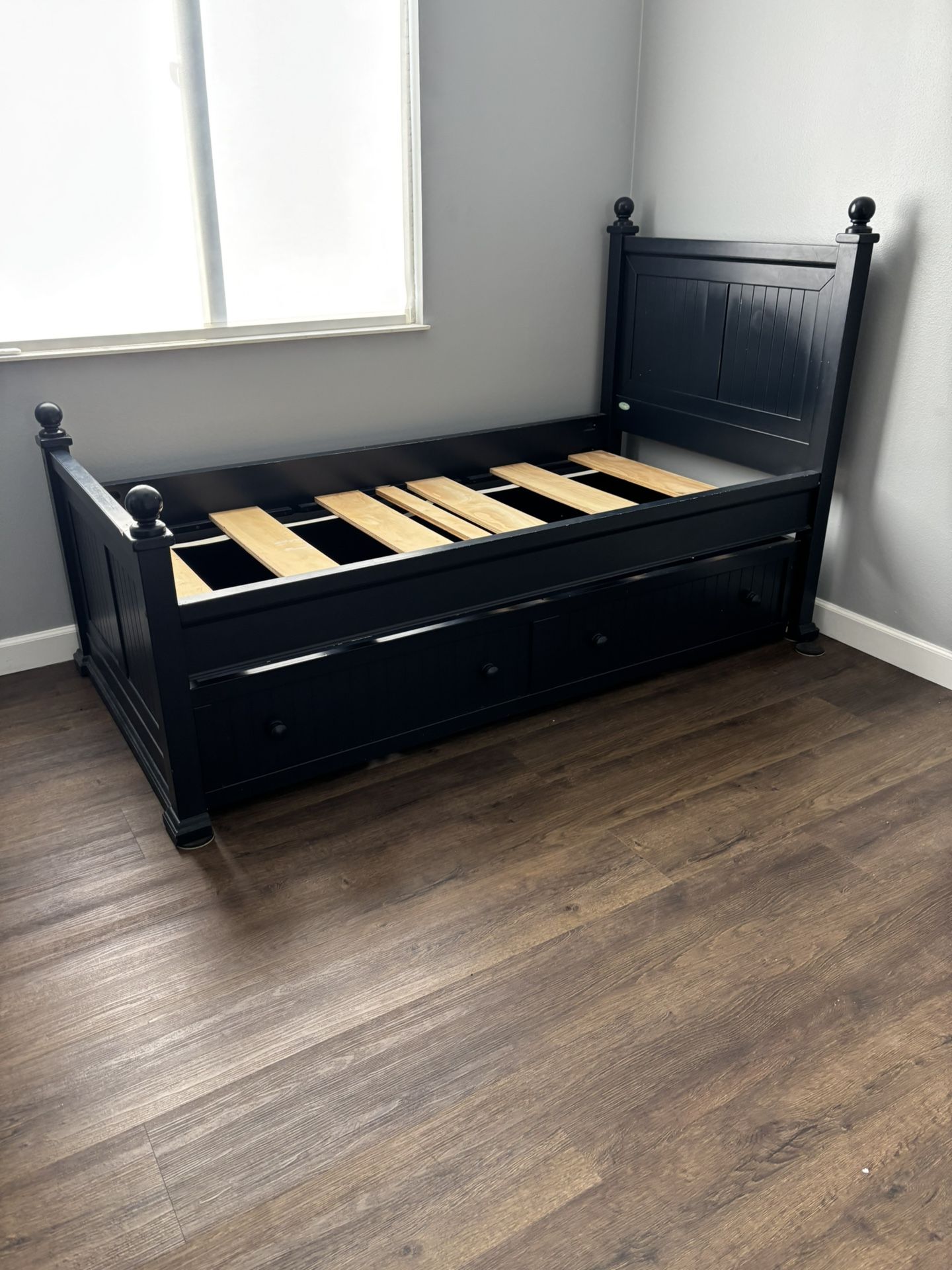 Twin trundle