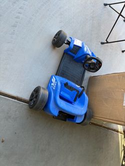 Free needs battery 12v race car