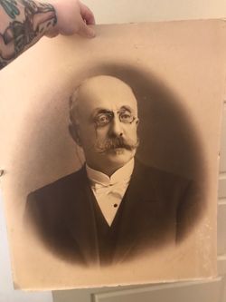 Very large Portrait Victorian Man