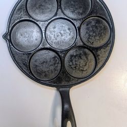 Cast Iron Plett Pan - Antique- Griswold / Sandvik Saw & Tool Company - Clean & Seasoned