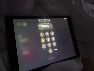 Apple 9th Generation iPad Wi-fi Space Gray 64gb excellent condition