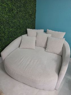 Louisa Modern Classic Light Grey Performance Round Sofa