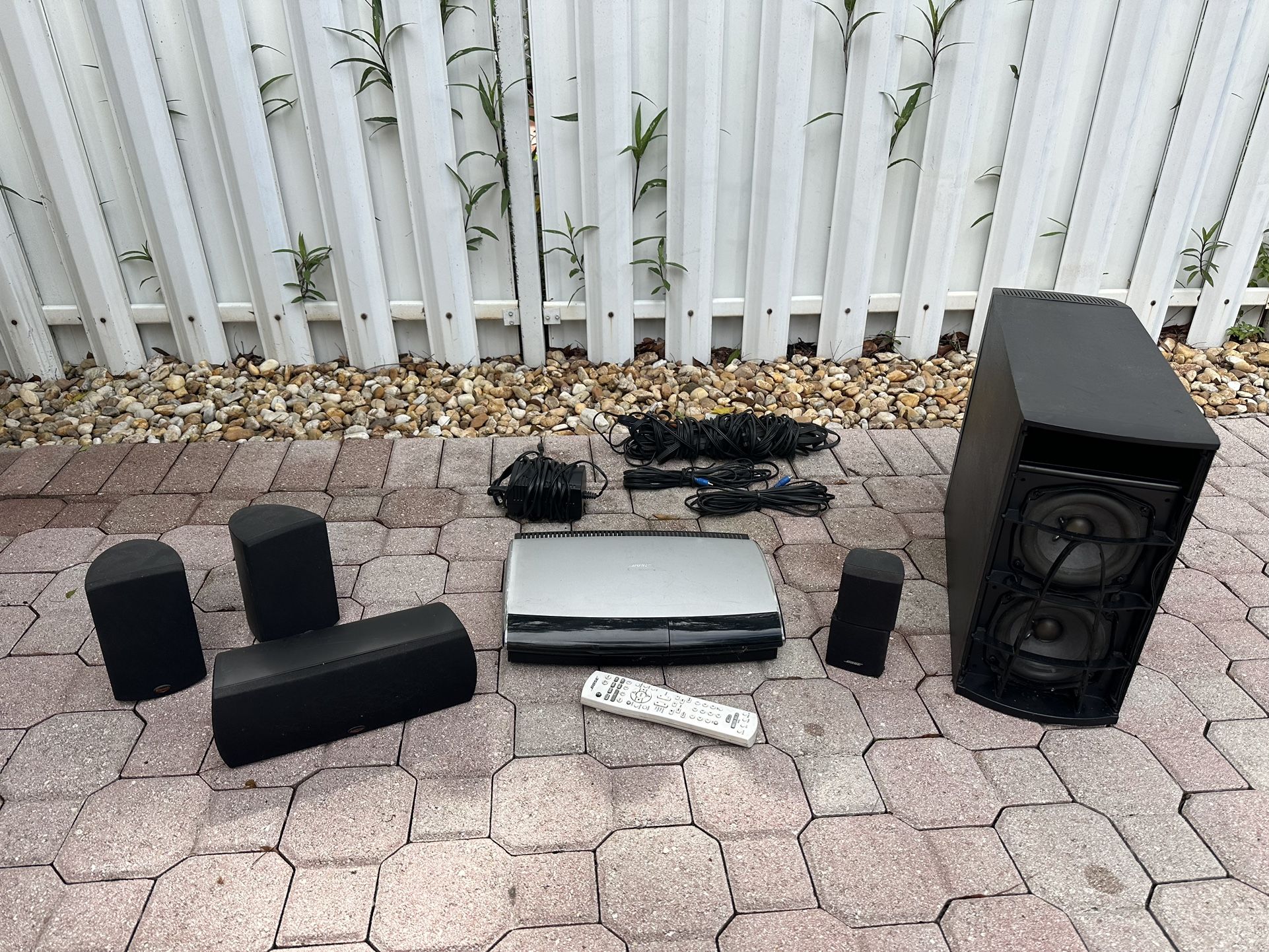 Bose Av38 Media Center for Sale in Pompano Beach, FL OfferUp